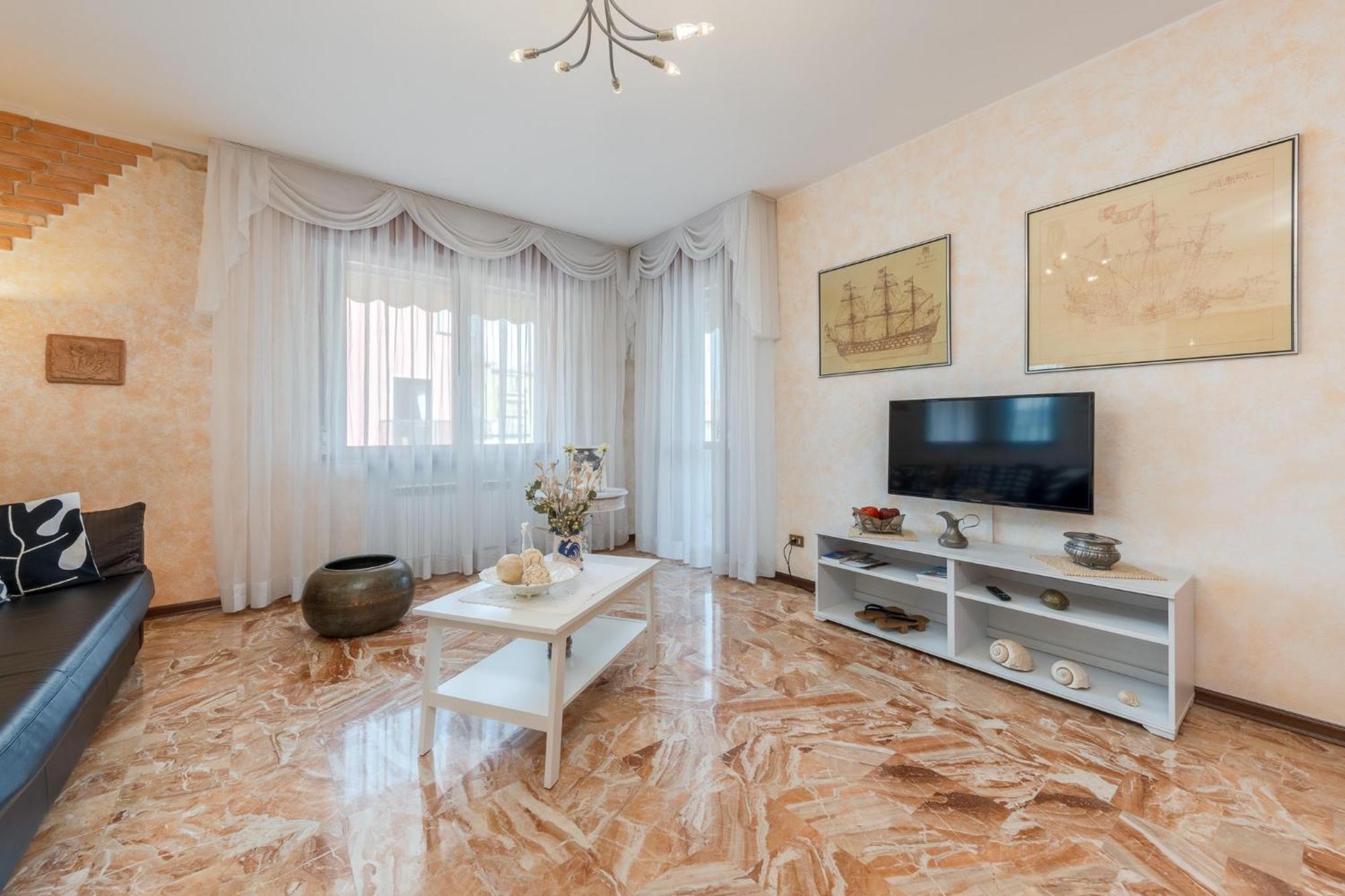 Talamini Apartment Местре Екстериор снимка